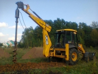 Ямобур на базе JCB 3СХ